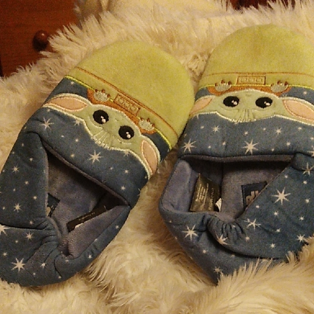 Star Wars Baby Yoda Slippers - Green and Blue